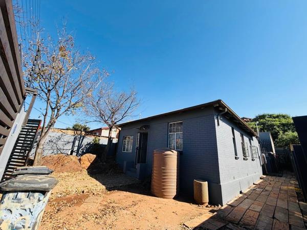 10 Bedroom House