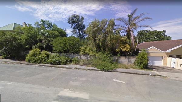 837 m² Land