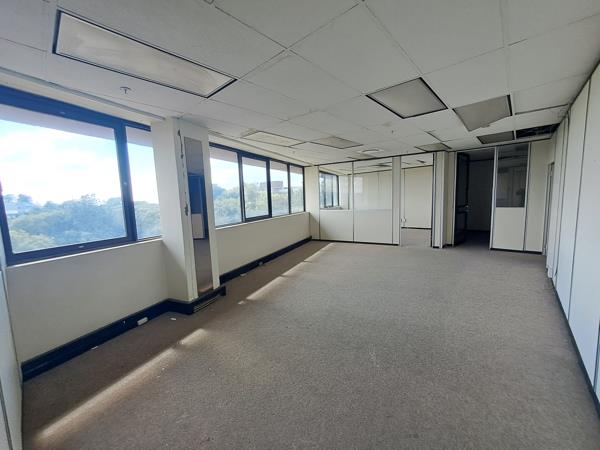 143 m² Commercial space