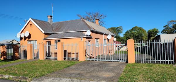 6 Bedroom House