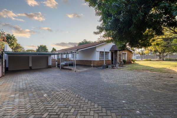 6 Bedroom House