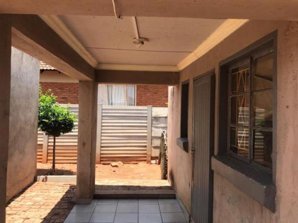 2 Bedroom House