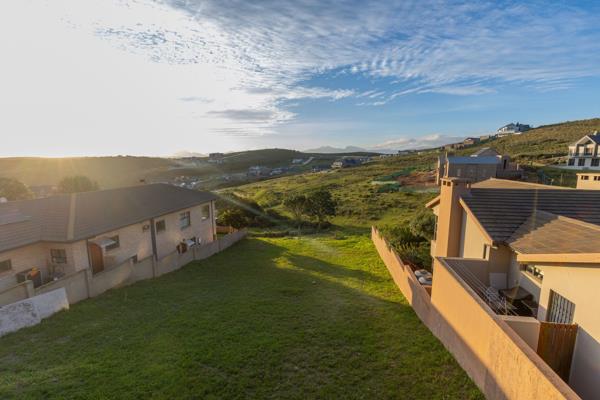 807 m² Land