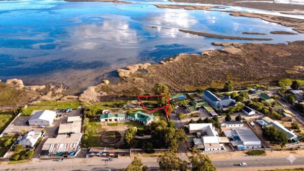 960 m² Land