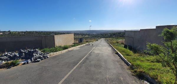 1 340 m² Land