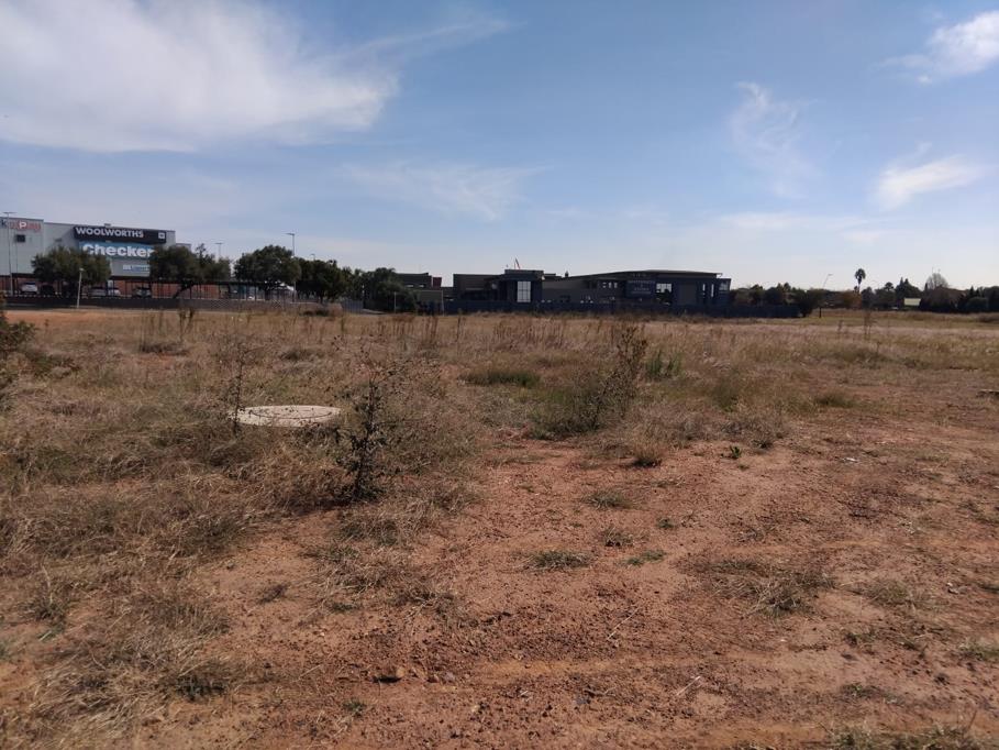 4 048 m² Land