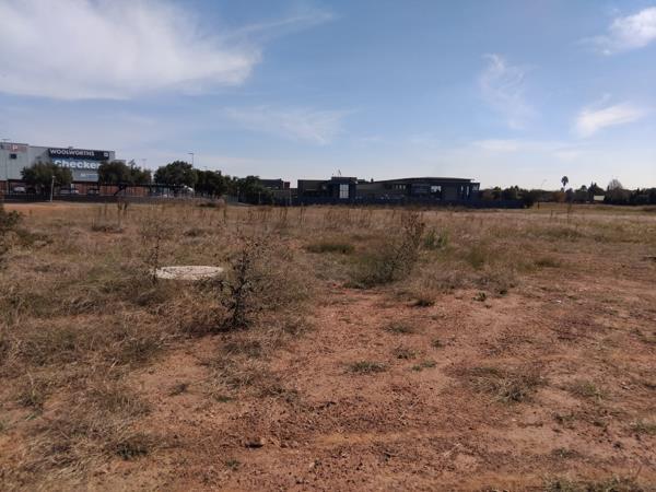 4 048 m² Land