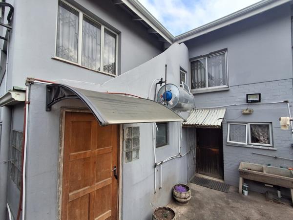 Bachelor apartment