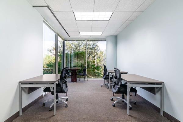 750 m² Office Space