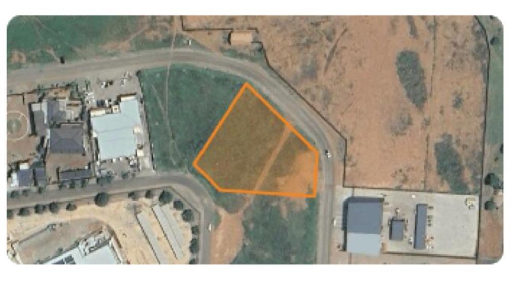 2 437 m² Land