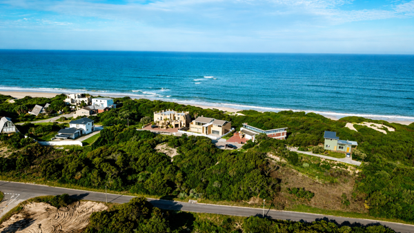 811 m² Land