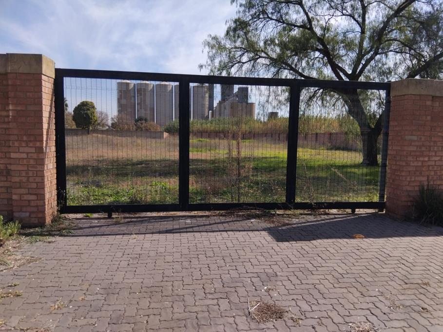 5 433 m² Land