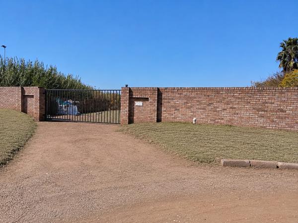2 339 m² Land