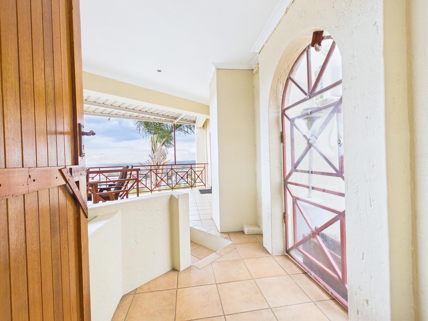 House in Floracliffe - View 2