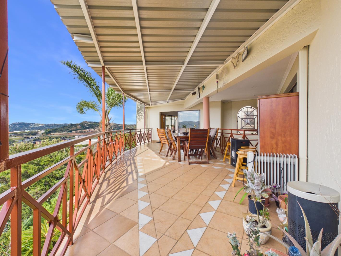 House in Floracliffe - View 5