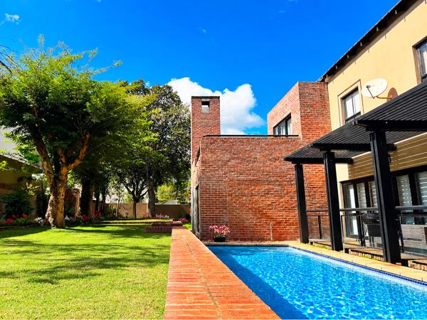 6 Bedroom House