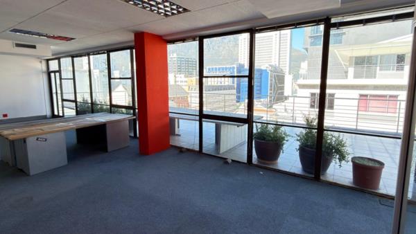 225 m² Office Space