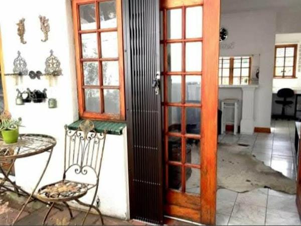 1 Bedroom House