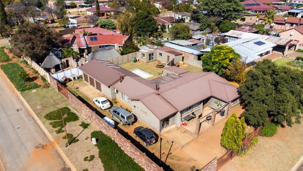 5 Bedroom House