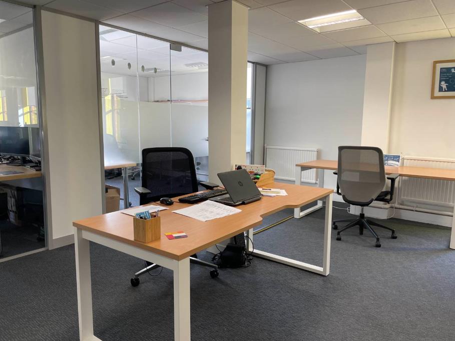 701 m² Office Space