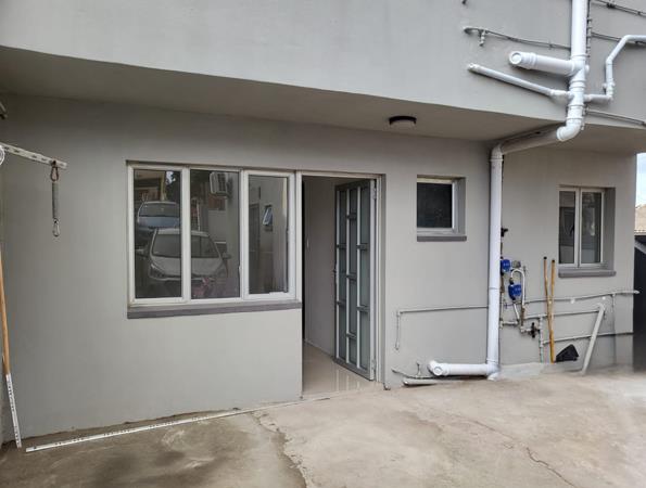 1 Bedroom House