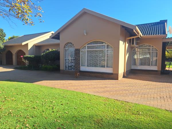 6 Bedroom House