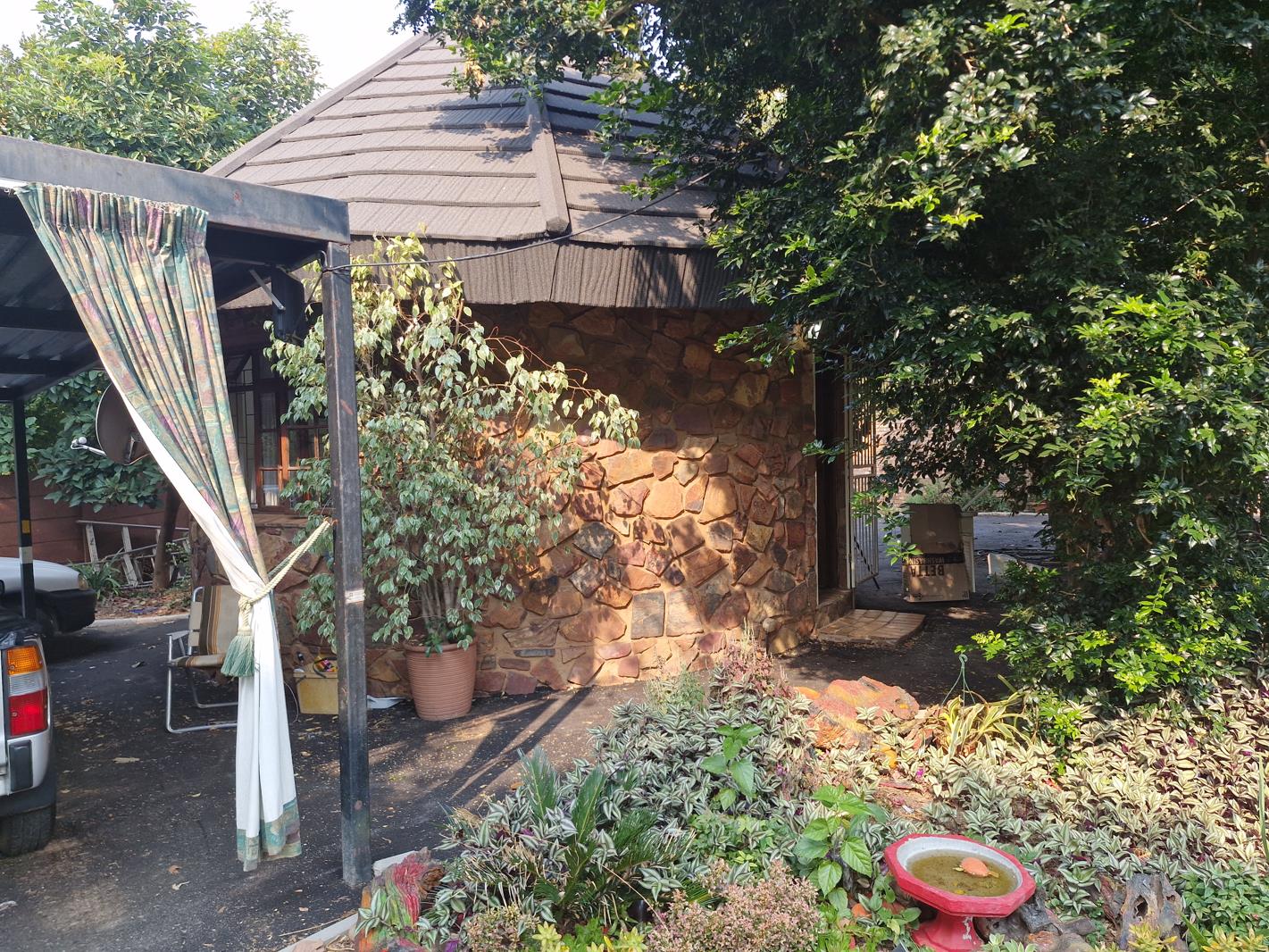 1 Bedroom Garden Cottage in Lynnwood Ridge