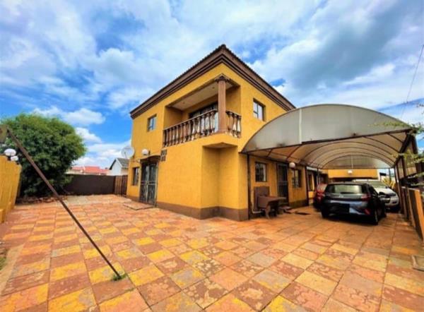 5 Bedroom House