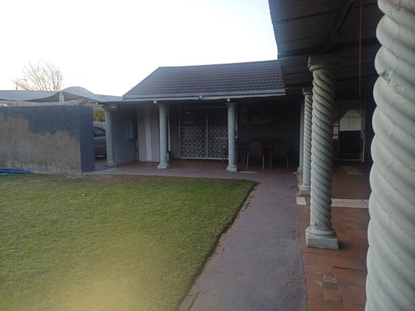 5 Bedroom House