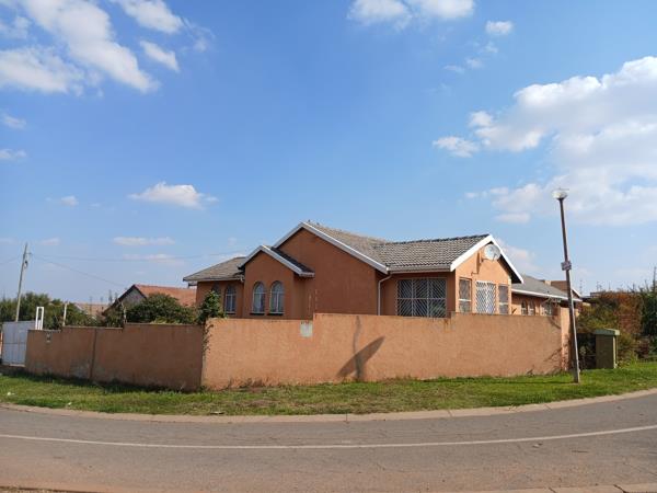 7 Bedroom House