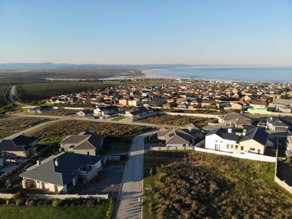 857 m² Land