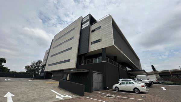 552 m² Commercial space