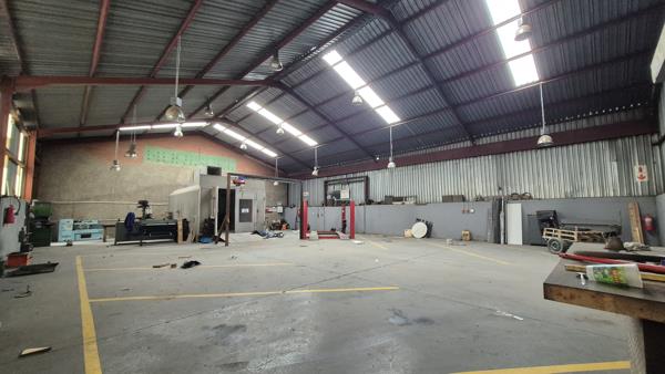 360 m² Industrial space