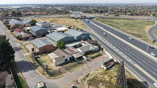 611 m² Industrial space