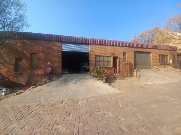 200 m² Commercial space