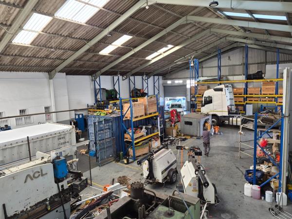 775 m² Industrial space