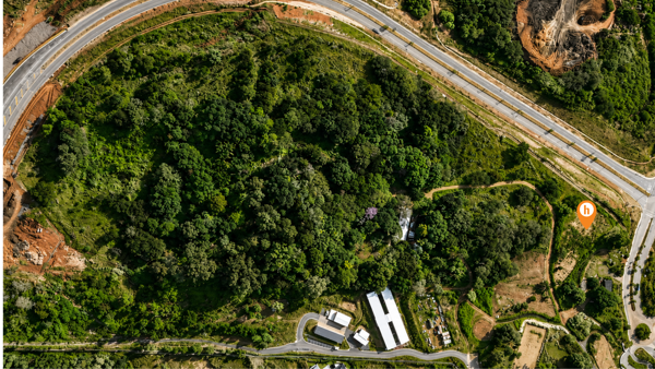 1 867 m² Land