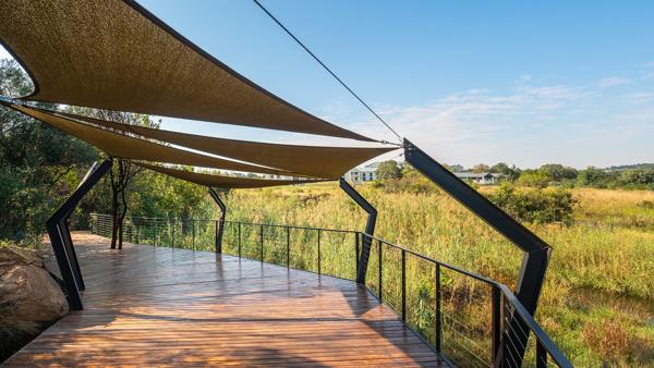 701 m² Land