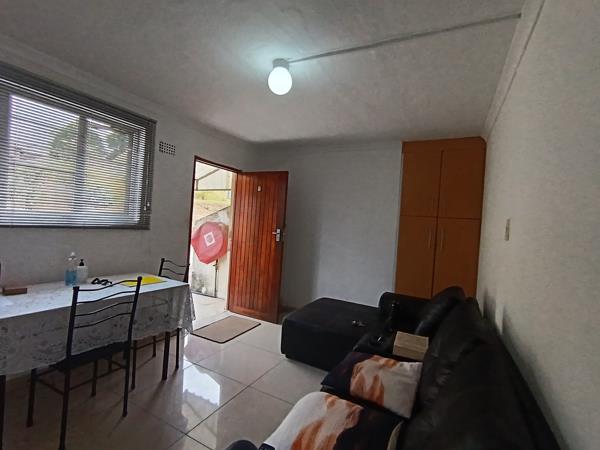 2 Bedroom Flat
