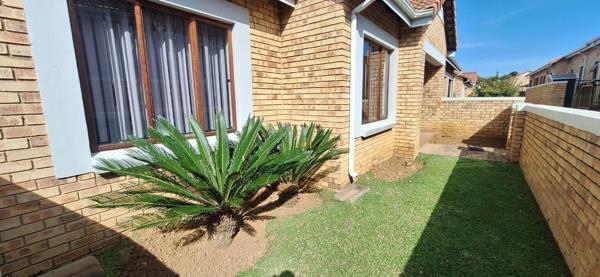 2 Bedroom TownhouseRandpark Ridge - More