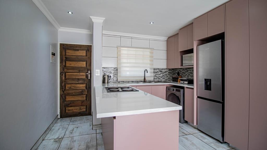 3 Bedroom Apartment