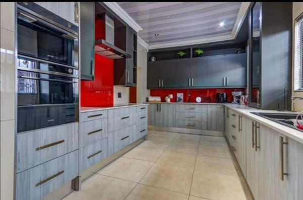 5 Bedroom House