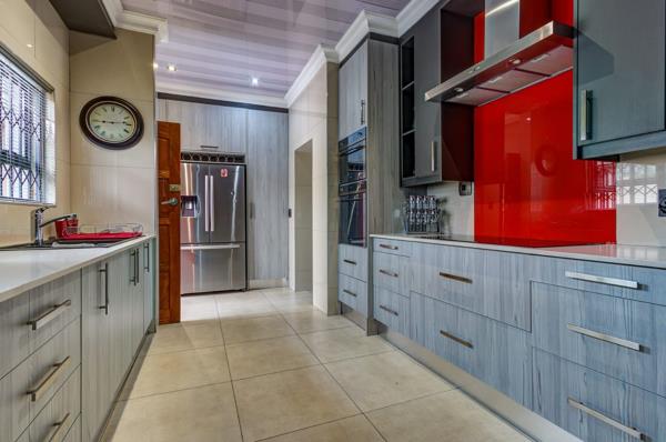 5 Bedroom House