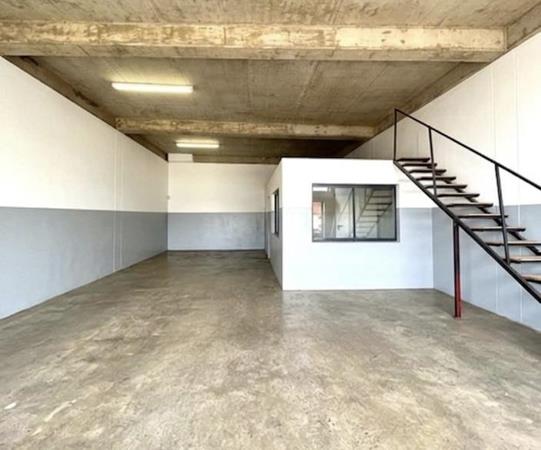 104 m² Industrial space