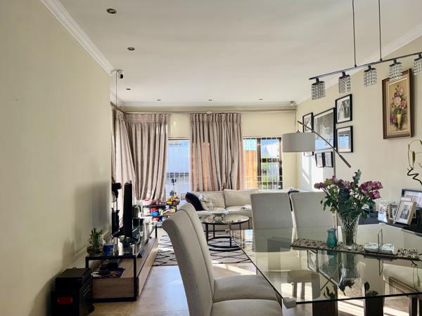 Cluster in Woodmead