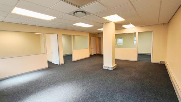 316 m² Office Space