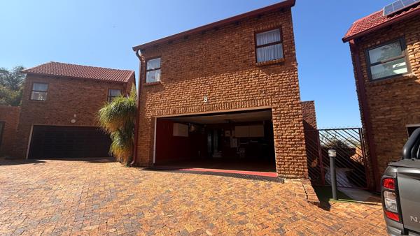 4 Bedroom Townhouse
