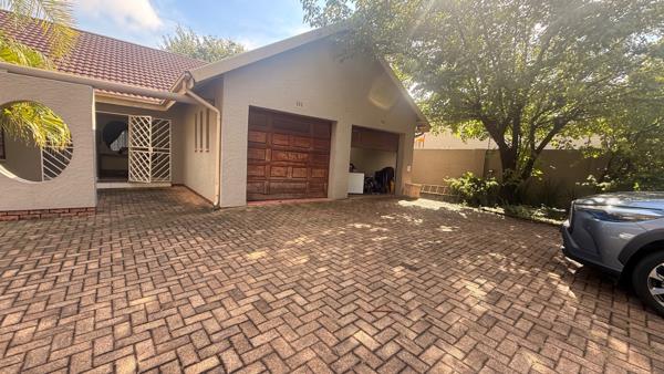 6 Bedroom House