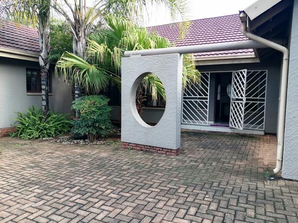 6 Bedroom House