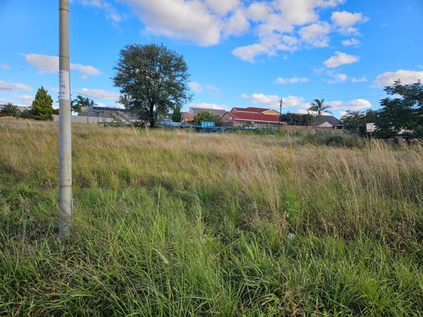 608 m² Land